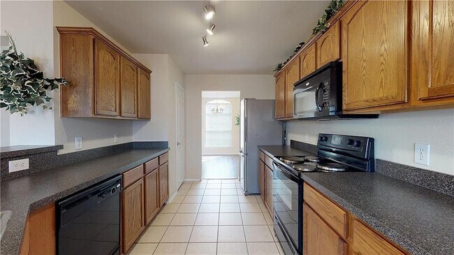Building Photo - 9948 Southgate Dr