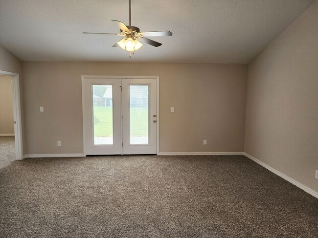 Building Photo - Corner lot 3/2 home in Elberta