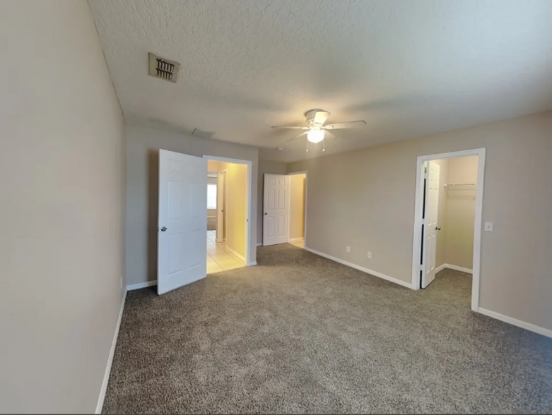 Building Photo - 88 Windrose Dr