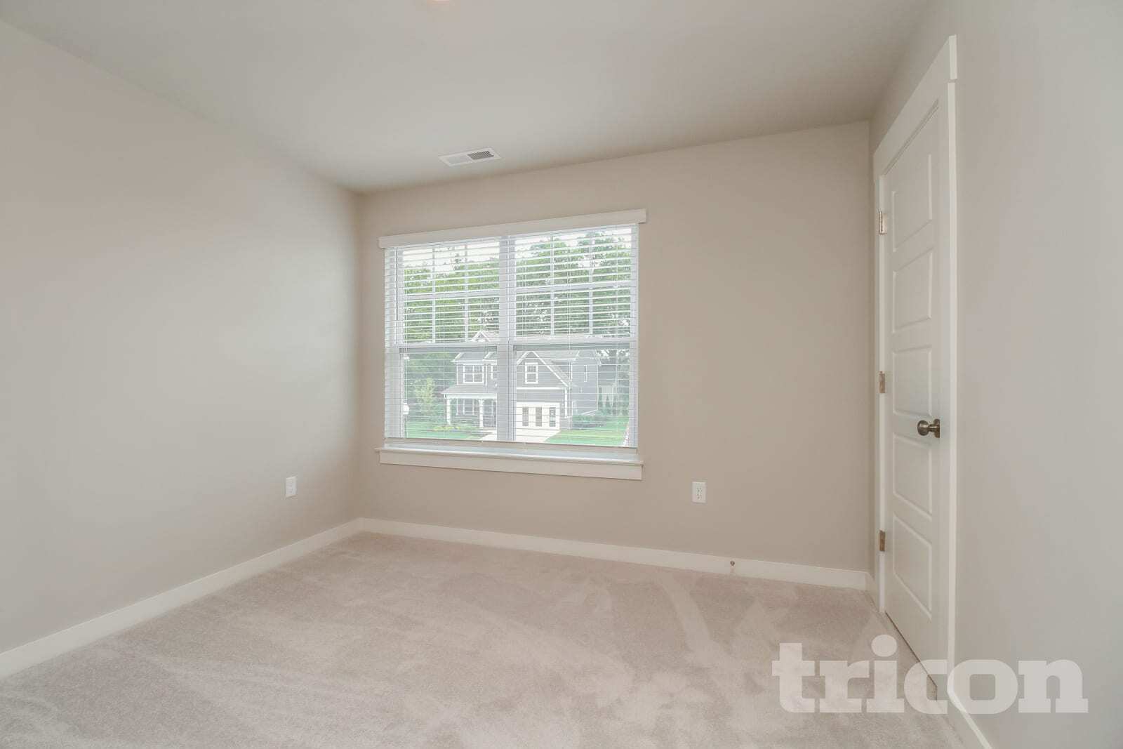 Building Photo - 1748 Lannister Ave