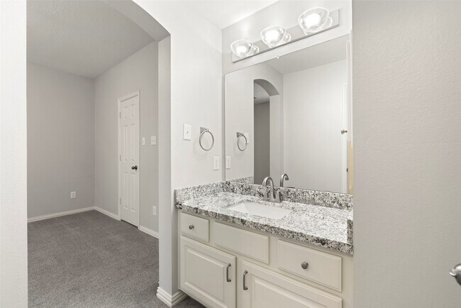 Building Photo - 118 Cezanne Woods Dr