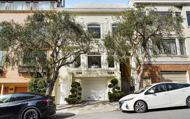 Building Photo - 1258 Chestnut St