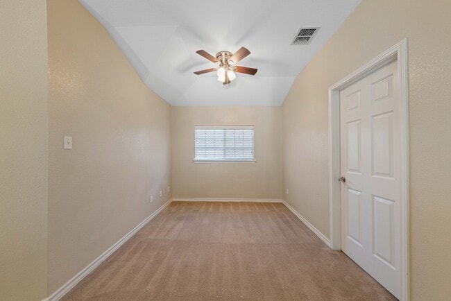 Building Photo - 146 Lindseys Cove