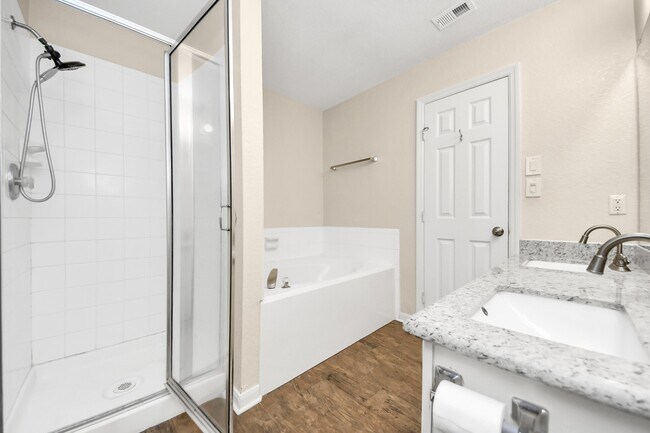 Building Photo - 14610 Hazy Ridge Ln