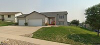 Building Photo - 4 Bedroom, 3 Bathroom Home for Rent