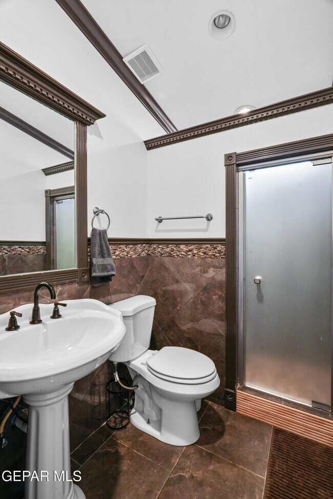 Building Photo - 13475 Sunset Hills Dr