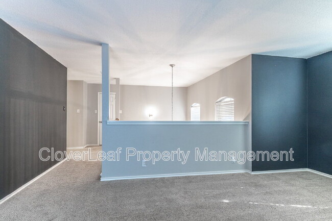 Building Photo - 16615 Raven Glenn