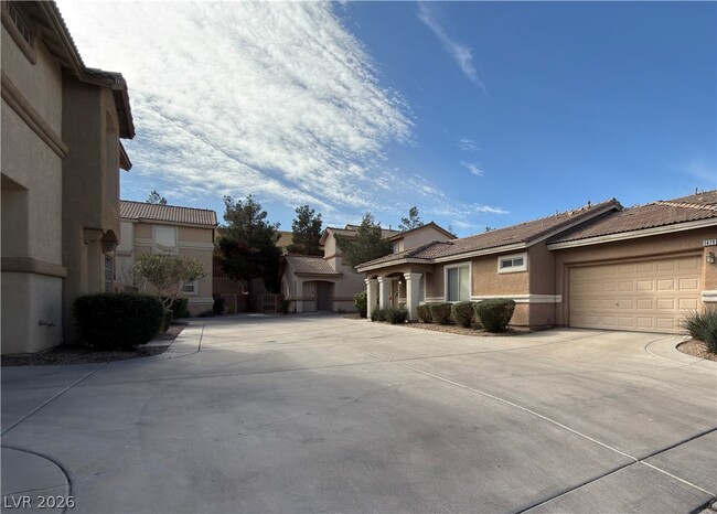 Building Photo - 1477 Summer Glow Ave