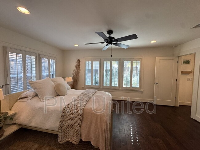 Building Photo - 4057 W 7th St