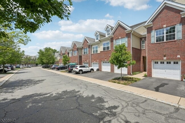 Building Photo - 3 Taft Ln