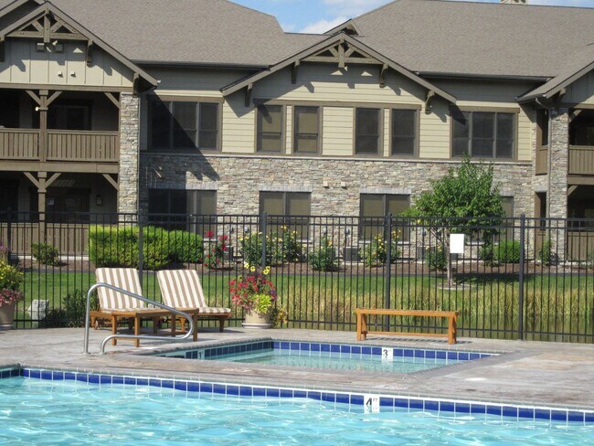 Building Photo - Delightful Monterra 2 Bed 2 Bath Condo wit...