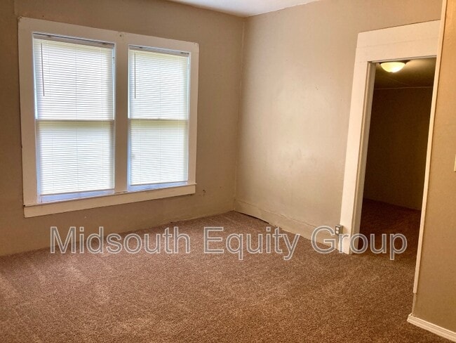Building Photo - 3022 Anderson St