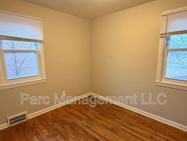 Building Photo - 16529 Pinehurst St