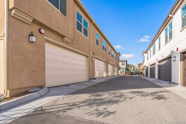 Building Photo - 2018 Barite St