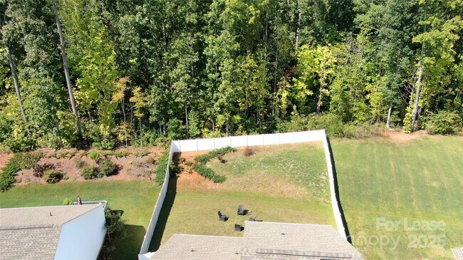 Building Photo - 5125 Saddleback Dr