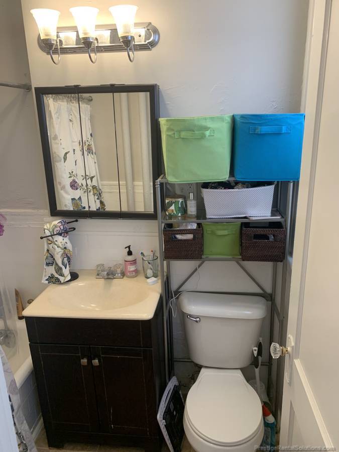 Building Photo - 60 Woodstock Ave