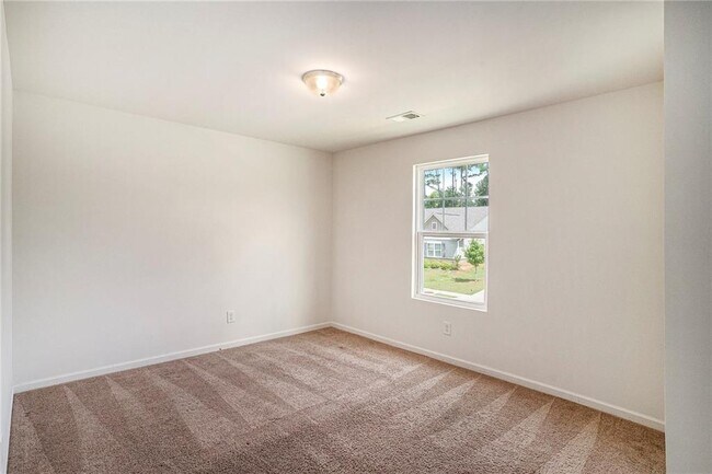 Building Photo - 10 Nordette Ln