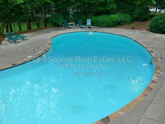 Building Photo - 1806 Augusta Dr