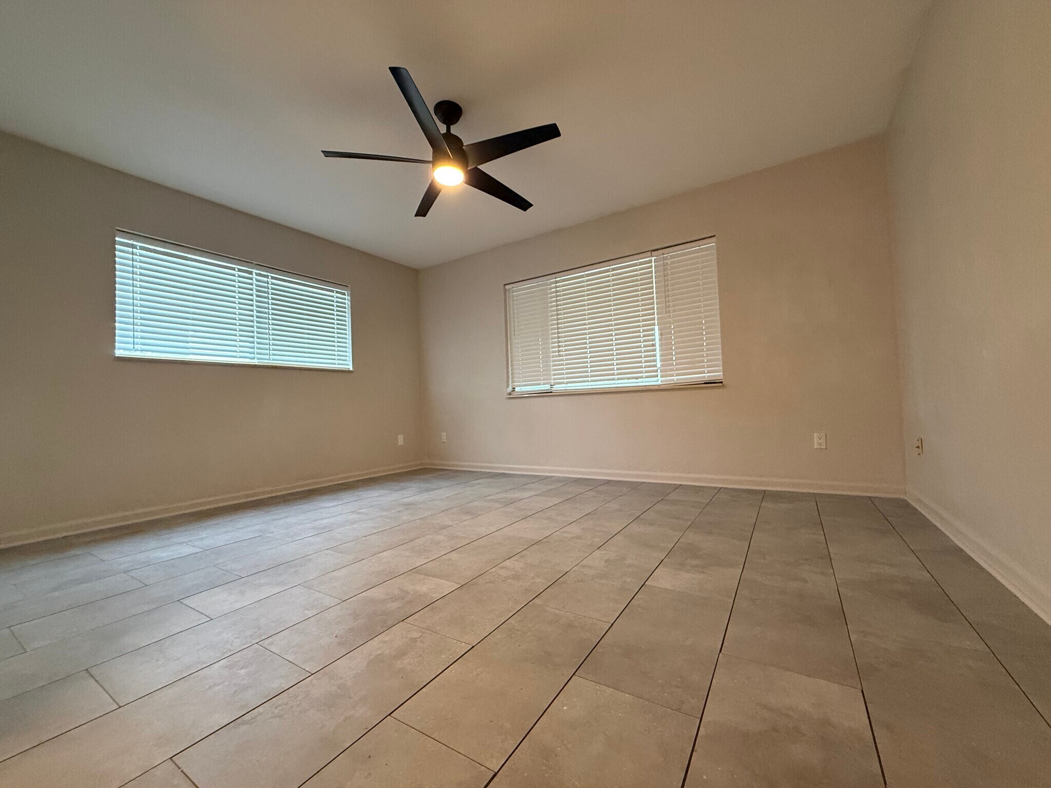 Building Photo - 84 Lake Fairgreen Cir