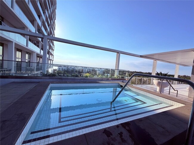 Building Photo - 2000 Metropica Wy