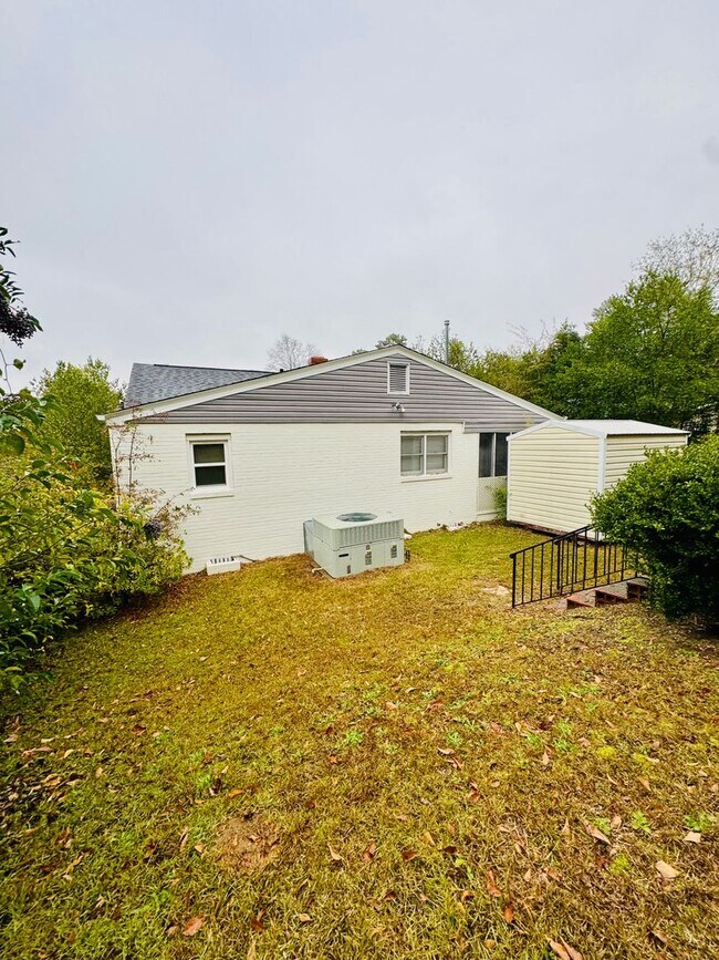 Building Photo - 2720 Hazel St