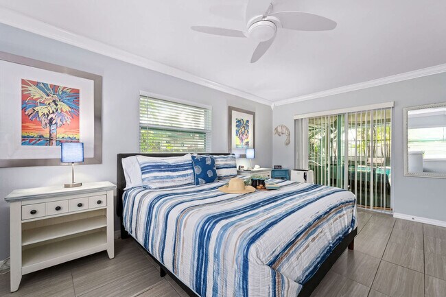 Building Photo - 1341 Bayview Dr