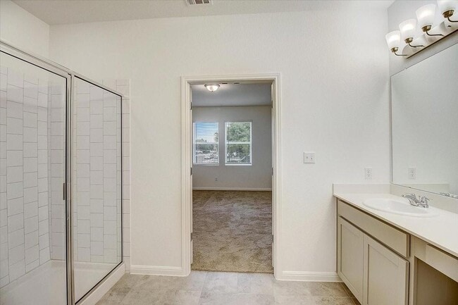 Building Photo - 117 Lacey Oak Lp