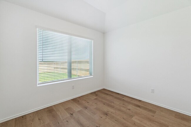 Building Photo - Edmond Rental