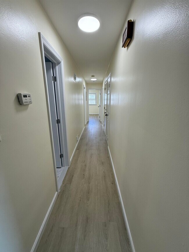 Building Photo - 588 Avenue A