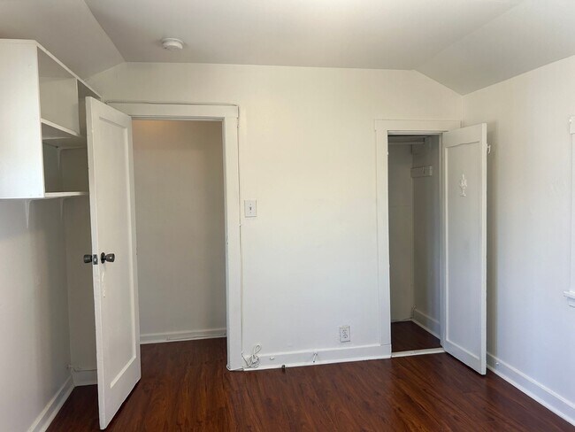 Building Photo - 5518Mont