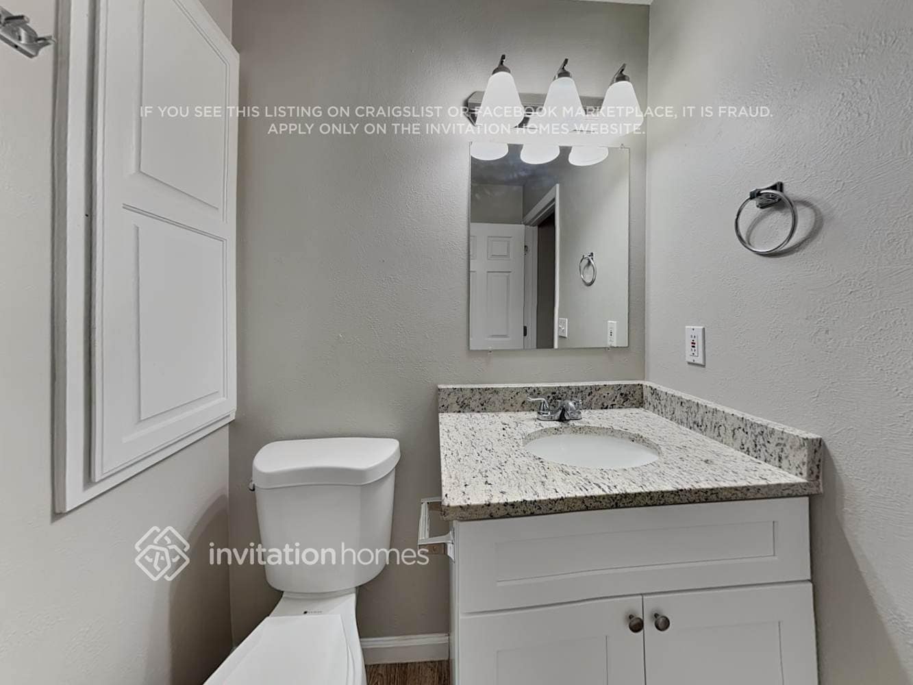 Building Photo - 2865 Leoti Dr