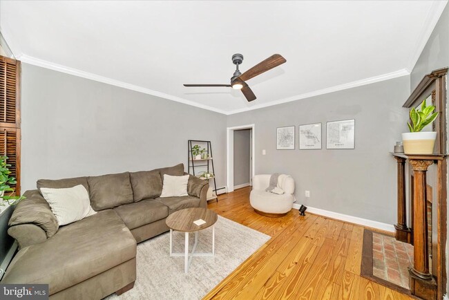 Building Photo - 313 N Market St