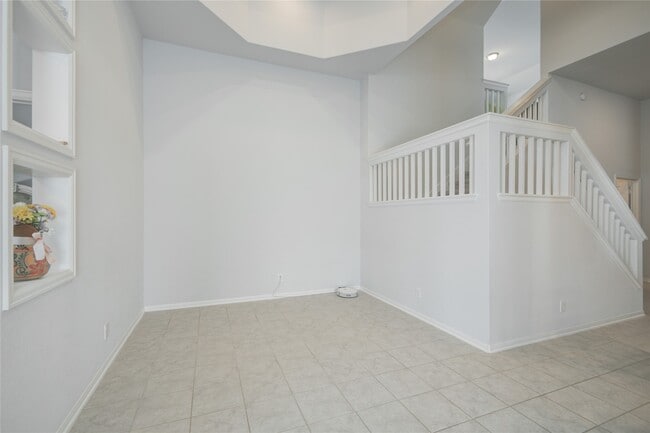 Building Photo - 8603 Herring Ln