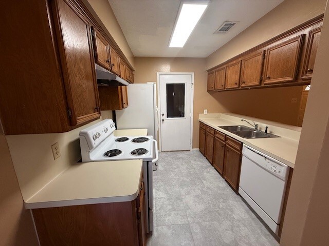 Building Photo - 1610 Hazelwood St