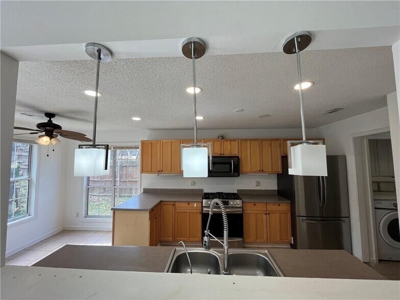 Building Photo - 54 Oxford Brook Way