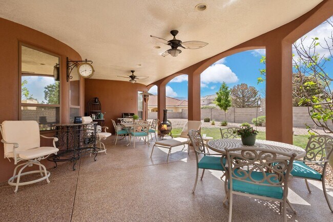 Building Photo - Rio Rancho Gem - Stunning 4-Bedroom Home –...