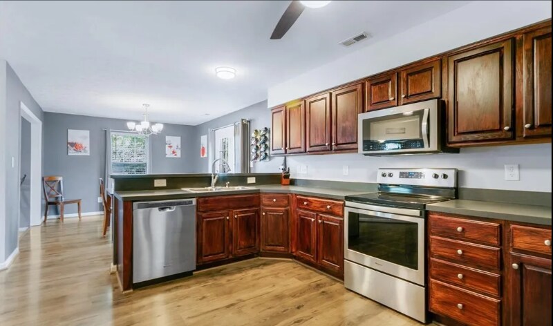 Building Photo - 5620 Scotts Pond Dr