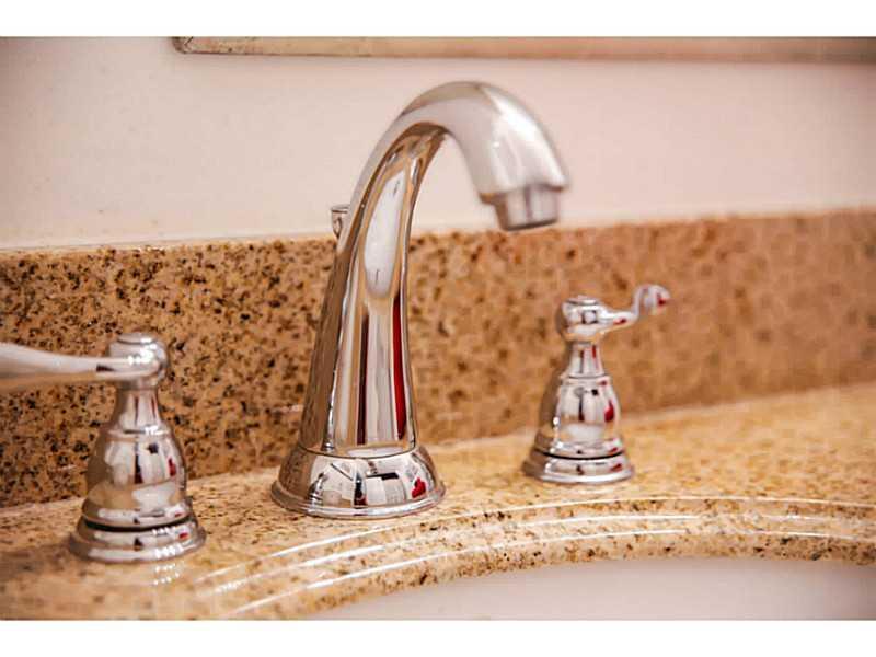 Chrome fixtures - 2022 River Heights Walk SE