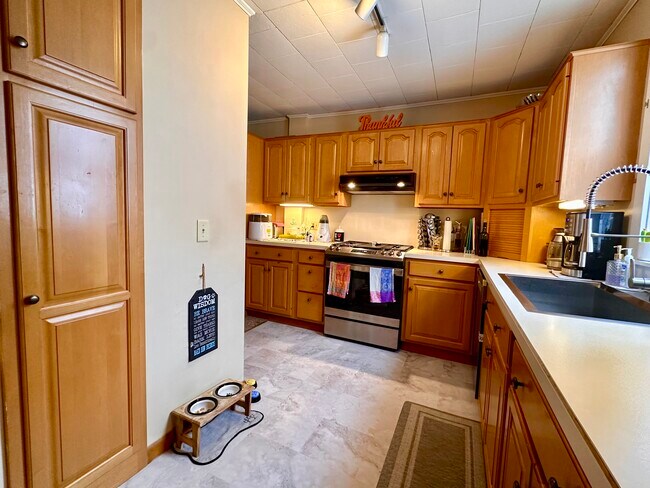 Kitchen with pantry - 103 Main St