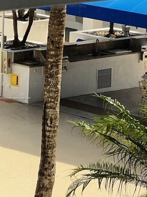 Building Photo - 3600 Yacht Club Dr