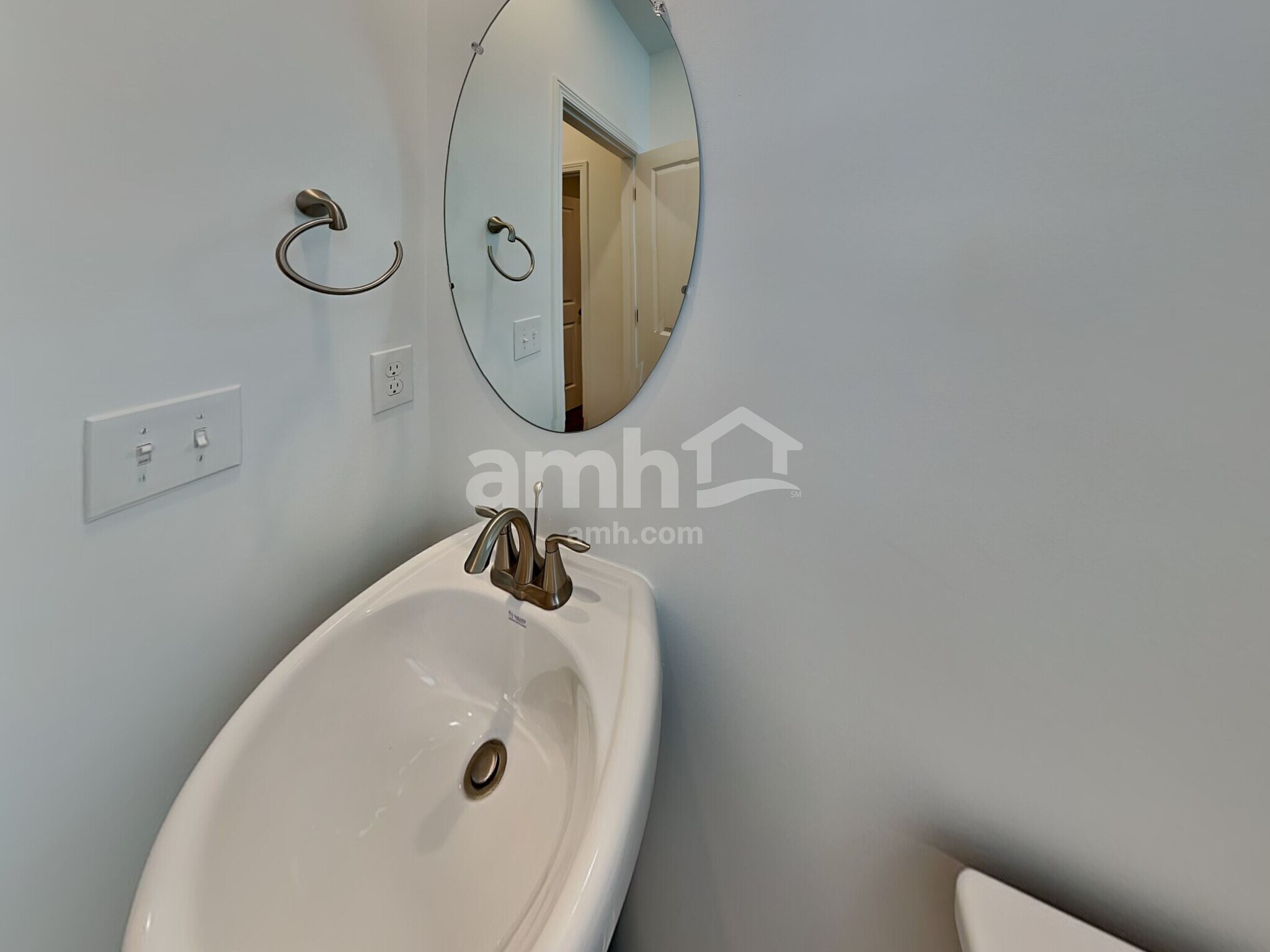 Building Photo - 218 Rustic Barn Ct