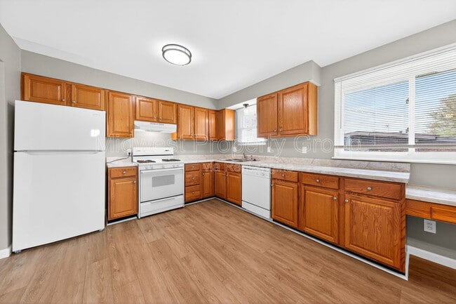 Building Photo - 1810 Swallow Ln