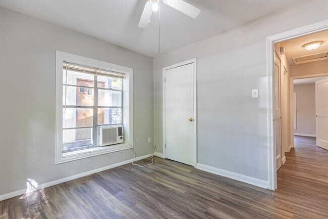 Building Photo - 939 Field St
