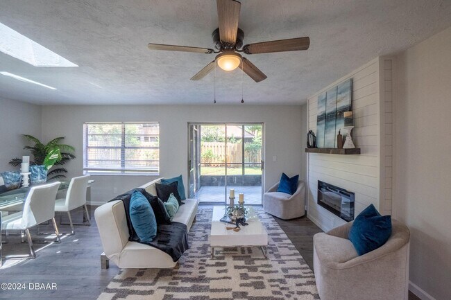Building Photo - 118 Pinion Cir