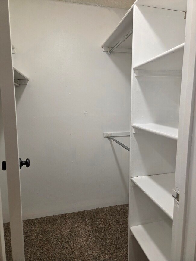 Building Photo - Stonecreek Park Condominiums