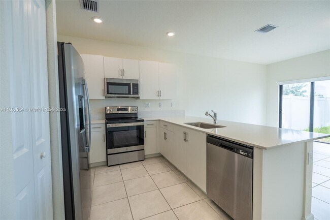 Building Photo - 3448 W 114th Terrace