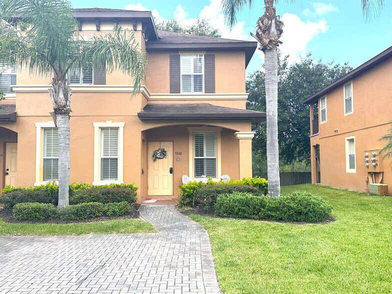 Building Photo - 3306 Calabria Ave