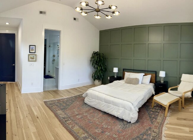 Building Photo - Modern Downtown Nashville 4 Bed, 3.5 Bath Home with Designer Finishes and Fully Fenced Backyard