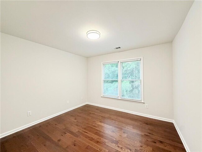 Building Photo - 5010 Tidewater Way