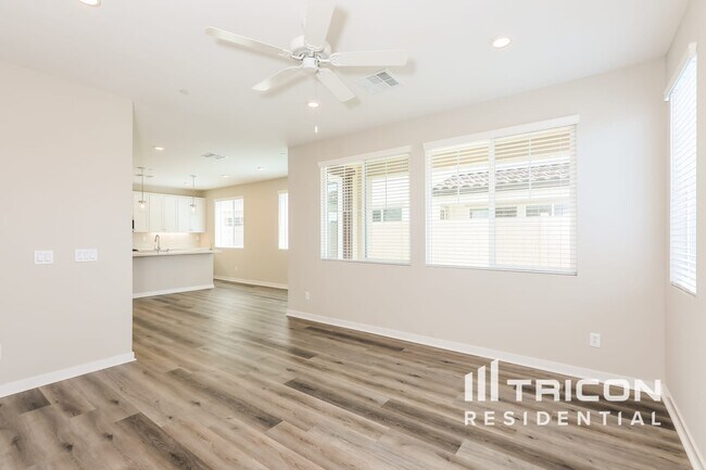 Building Photo - 31667 Hans Dr